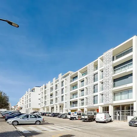 Nuno & Daisy Apartment